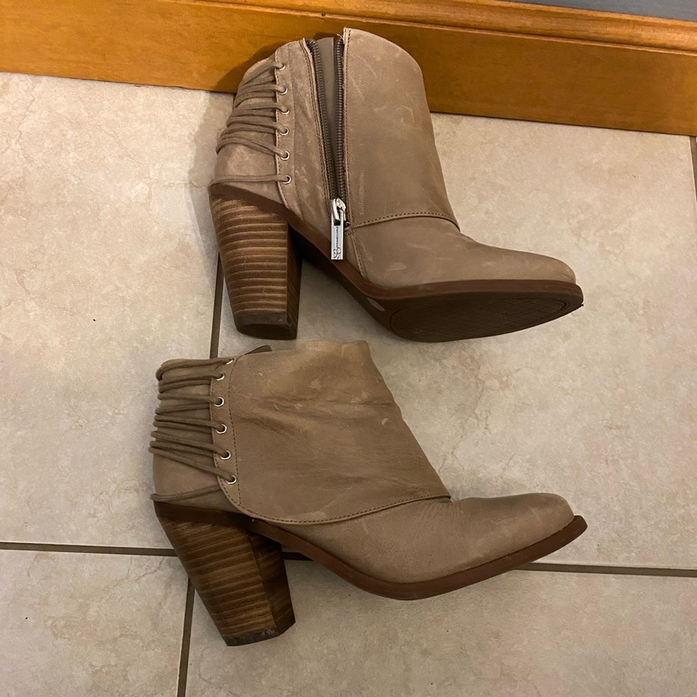 Jessica Simpson ankle boots